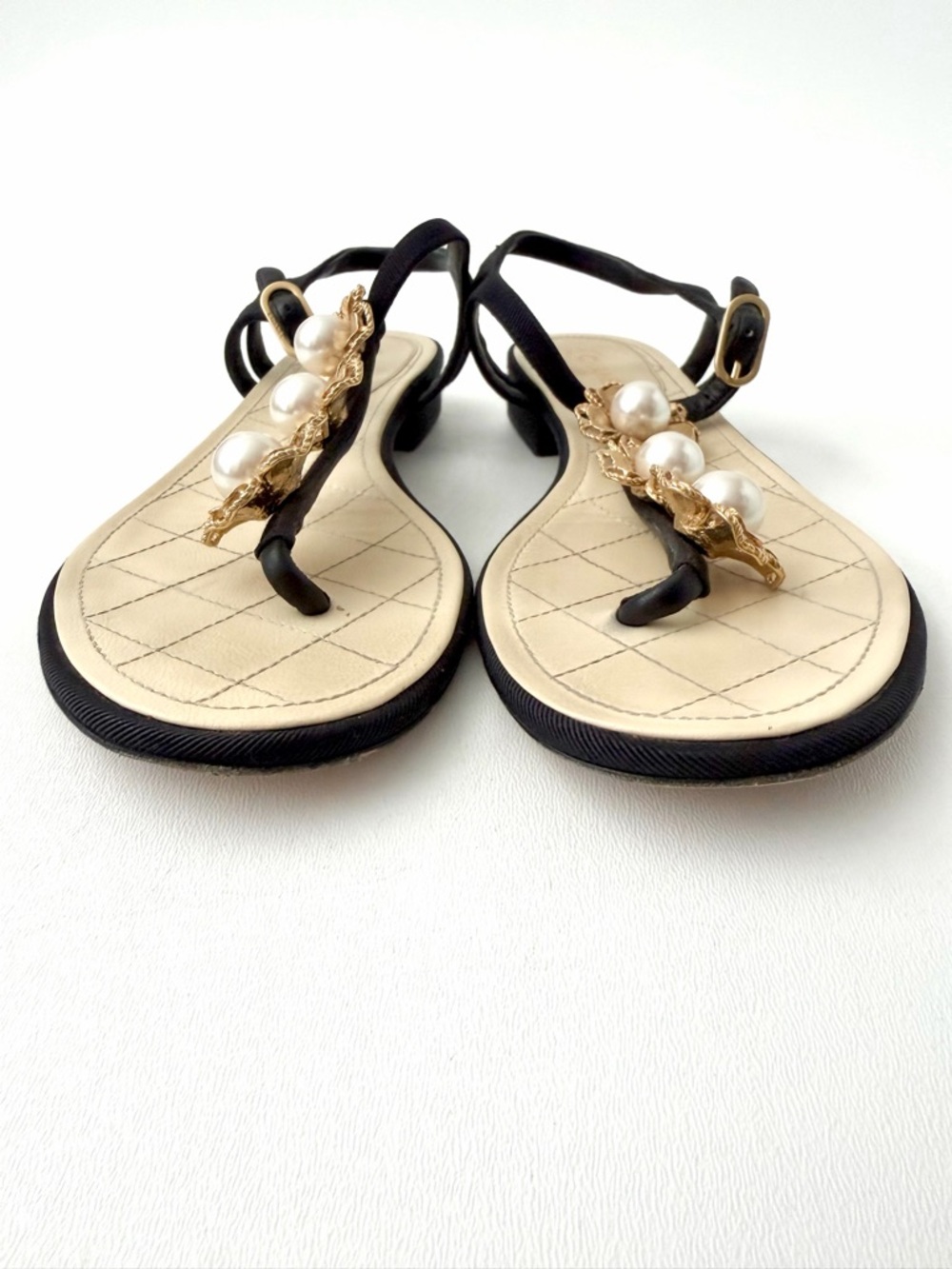 CHANEL | Pearl Camellia Black Grosgrain Thong Sandals CC Logo Slingback EU 37C - Picture 6 of 16